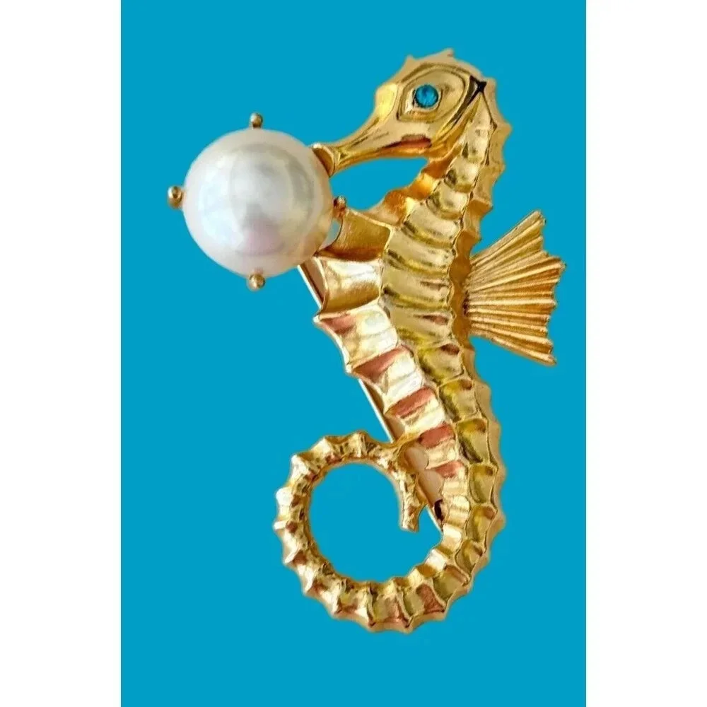 Vintage Figural Crown Trifari Seahorse Brooch w/Faux Pearl 